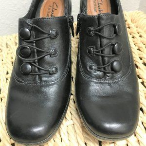 Clarks zippered bootie Black comfort heels 7.5M Ladies